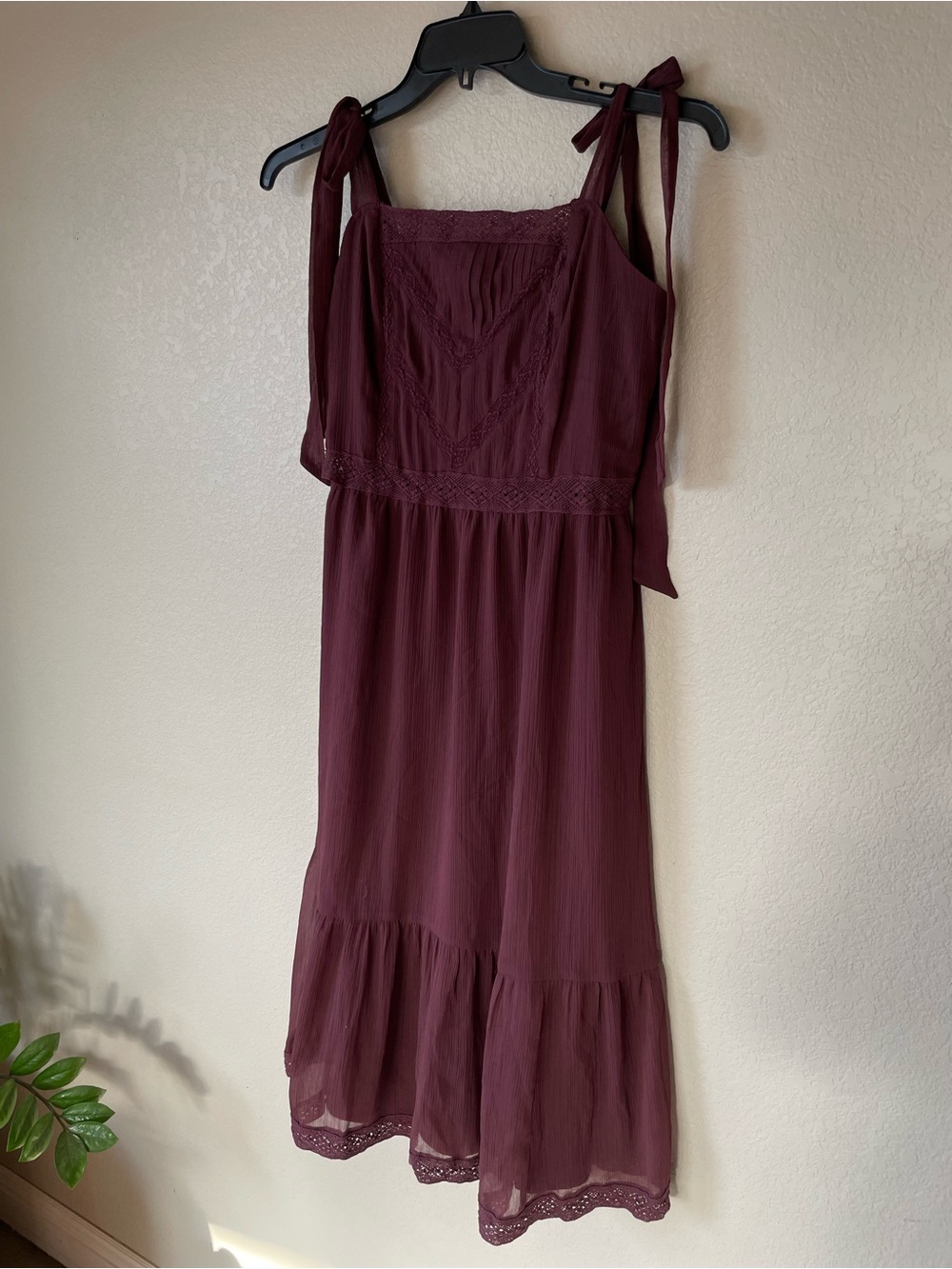 Abercrombie & Fitch Burgundy Chiffon Lace Inset Midi Dress Medium Square Neck